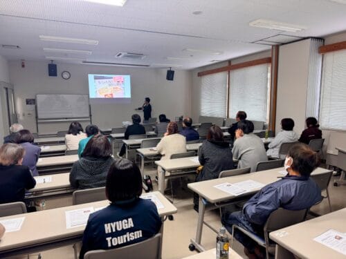 道の駅に商品を出荷する地域事業者を対象にしたPOPセミナー（日向市観光協会主催）
